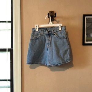 Levi’s 920 high rise shorts